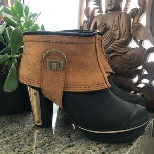 SOREL WATERPROOF HEEL BOOTS